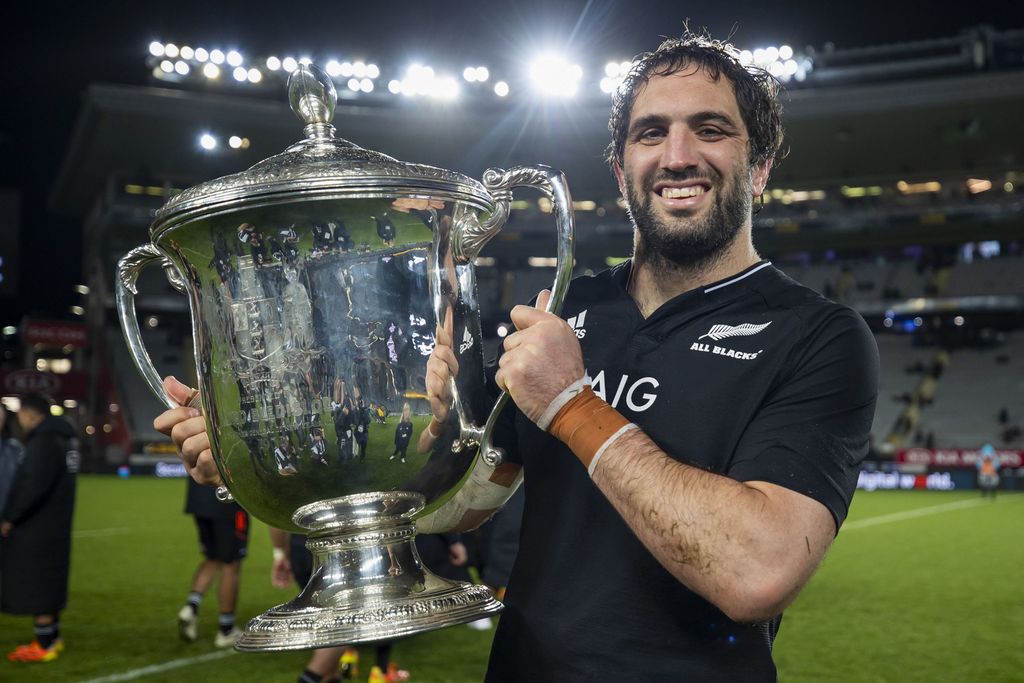 New Zealand rugby sign a millionaire deal