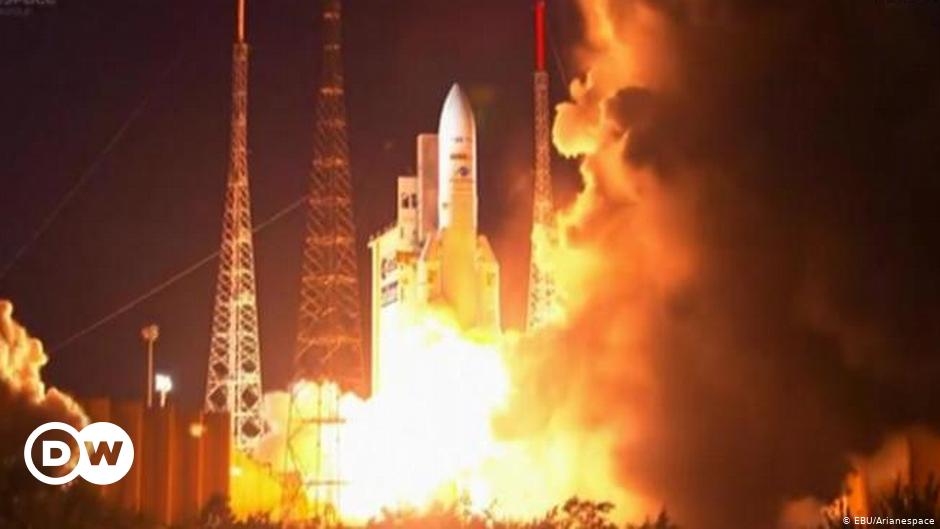 French rocket launches with two communications satellites  Europe update |  DW