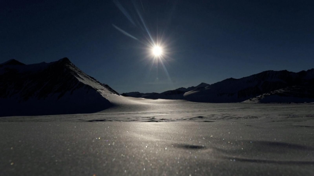 The total eclipse brings eerie darkness to Antarctica