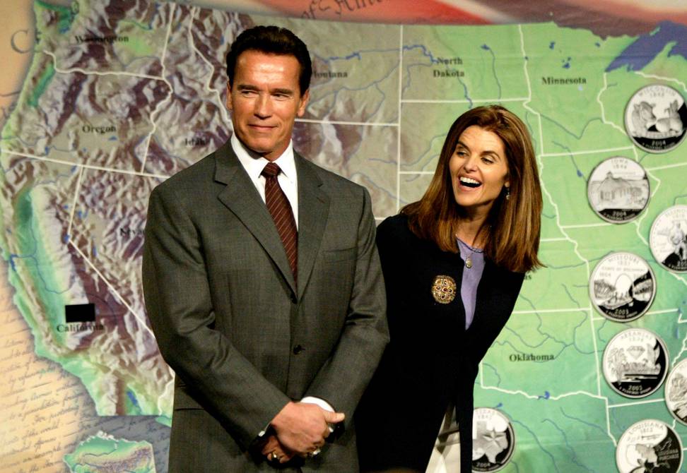 Arnold Schwarzenegger and Maria Shriver have officially separated after a long process |  people |  entertainment