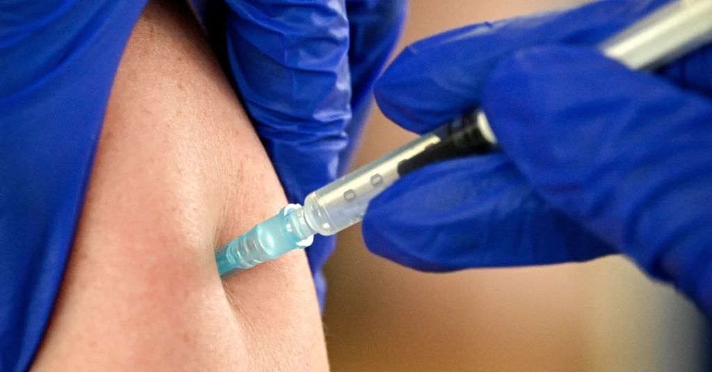 Corruption in New Zealand: A person is vaccinated ten times a day for the corona virus