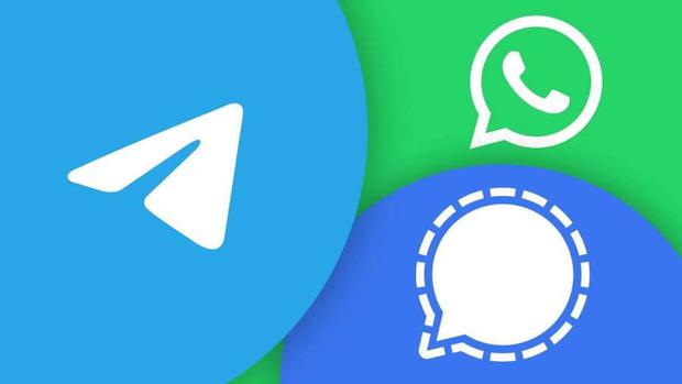 The battle between mobile instant messaging apps escalated when WhatsApp announced a change to its privacy policy.  (Photo: Pure Jake)