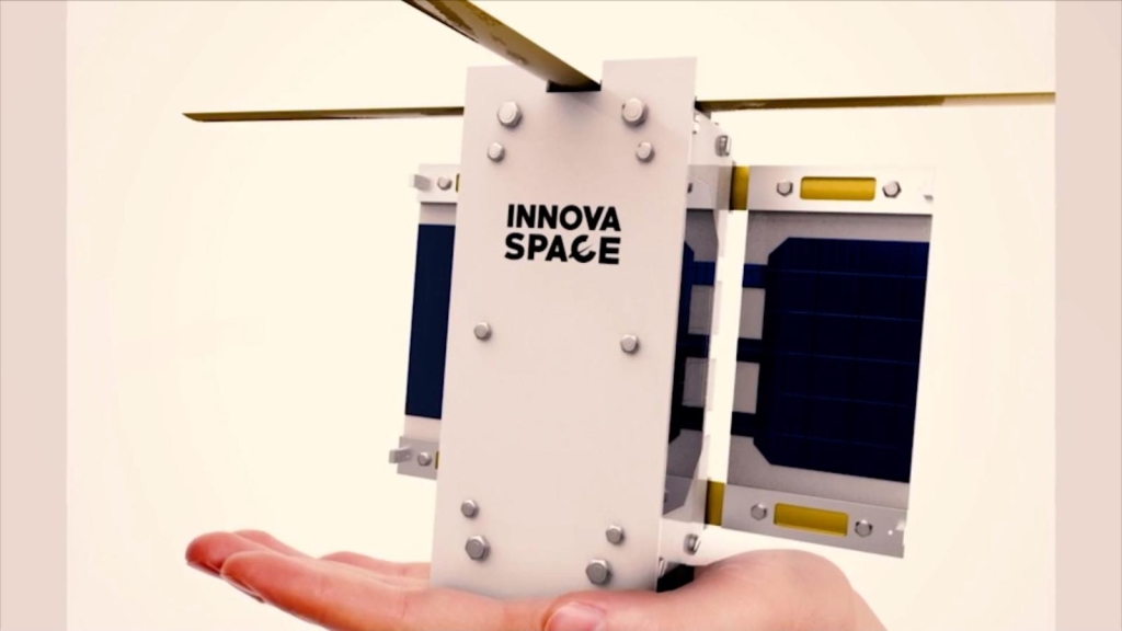 Argentine students create a mini-satellite and reach Elon Musk