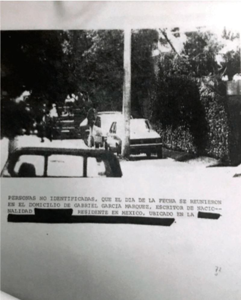 One of the files obtained by El País, showing the photographic follow-up to the activities of García Márquez