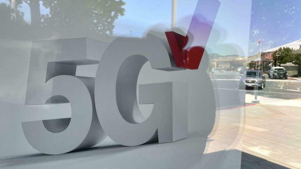 Deployment of 5G technology in the US has been postponed to January 19