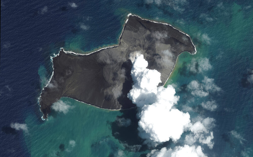 La erupción del volcán de Tonga se produjo durante el sábado. (AP)