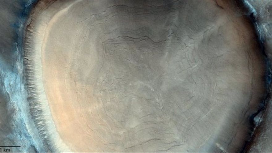Anillos de árbol en un cráter marciano revelan detalles de la historia del Planeta Rojo