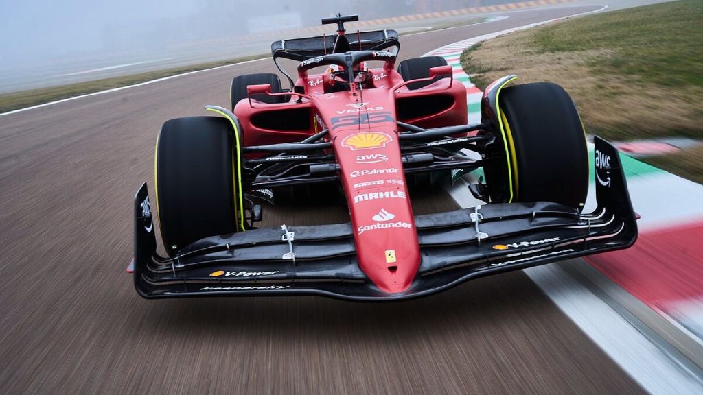 F1 2022: Carlos Sainz makes his Ferrari F1-75 debut at Fiorano