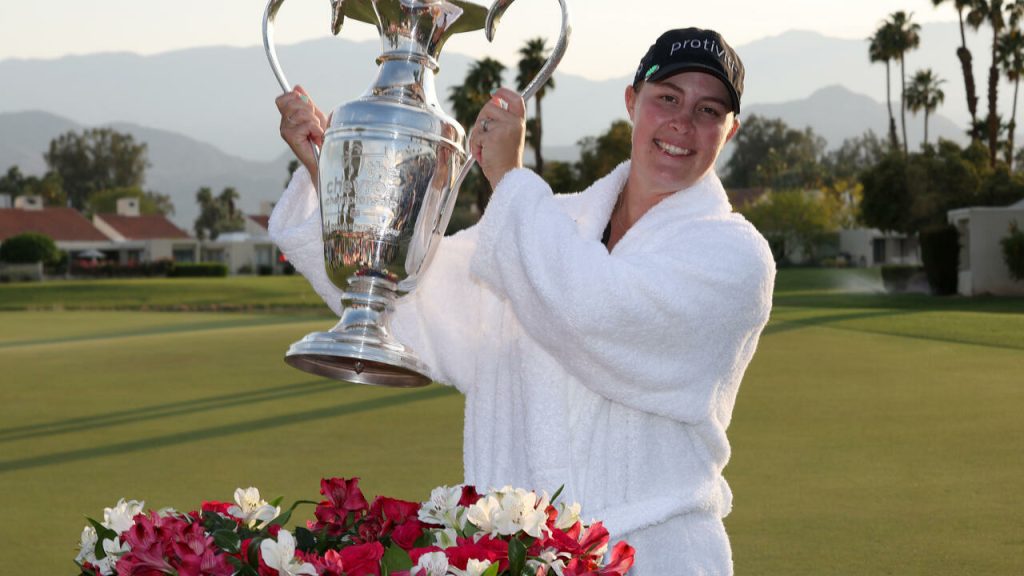 American Kupcho wins a chevron, her first major women's golf tournament