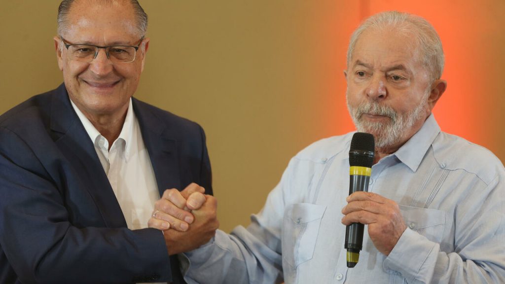 Lula appoints a centrist as his deputy in the Brazilian elections