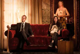 Shining Vale, the new black comedy StarzPlay with Courteney Cox