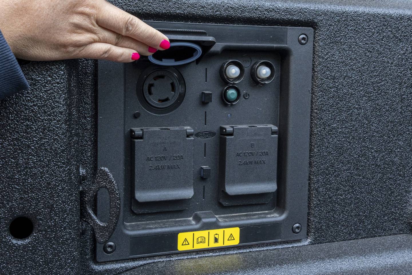 A 240V outlet in the bottom of the truck can power heavy machinery.  Photographer: David Paul Morris / Bloombergdfd