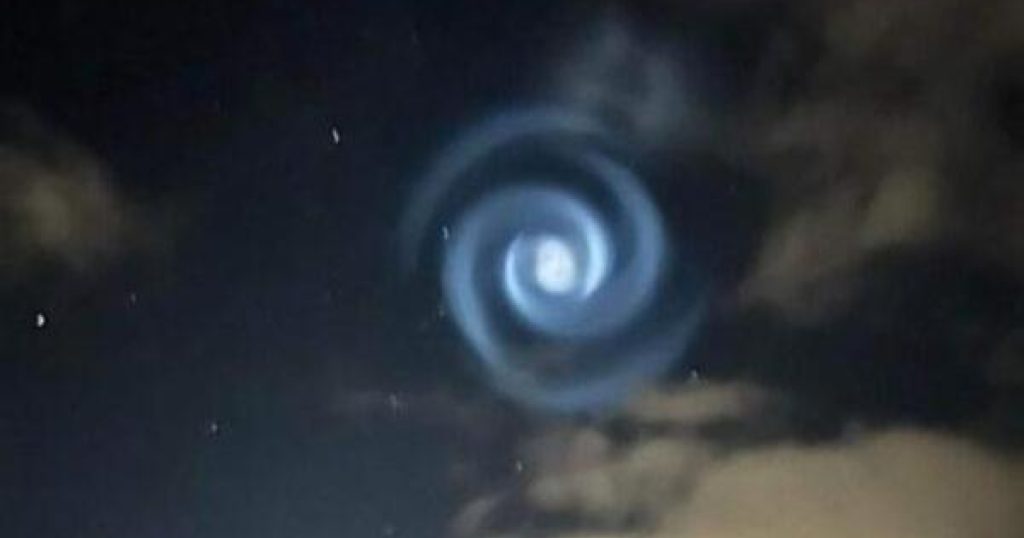 A large and strange moving vortex appears in the sky of New Zealand