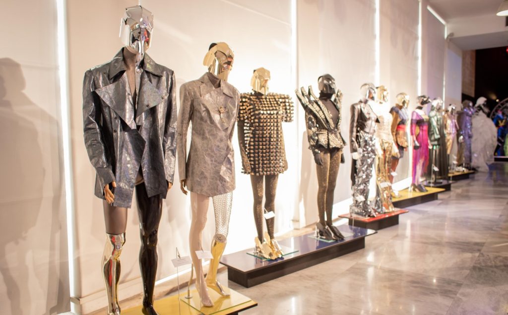 The influence of robotics and futuristic aesthetics on Italian fashion