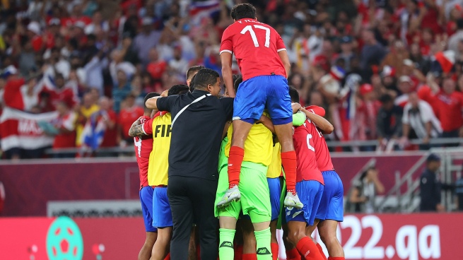 Costa Rica narrowly beat New Zealand to qualify for Qatar 2022