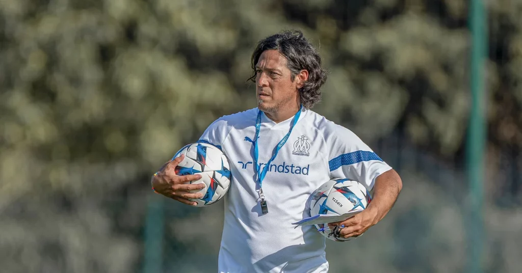 A strange case for Mauro Camoranesi in France: he joined the new coaching staff of Olympique de Marseille and left after a week.