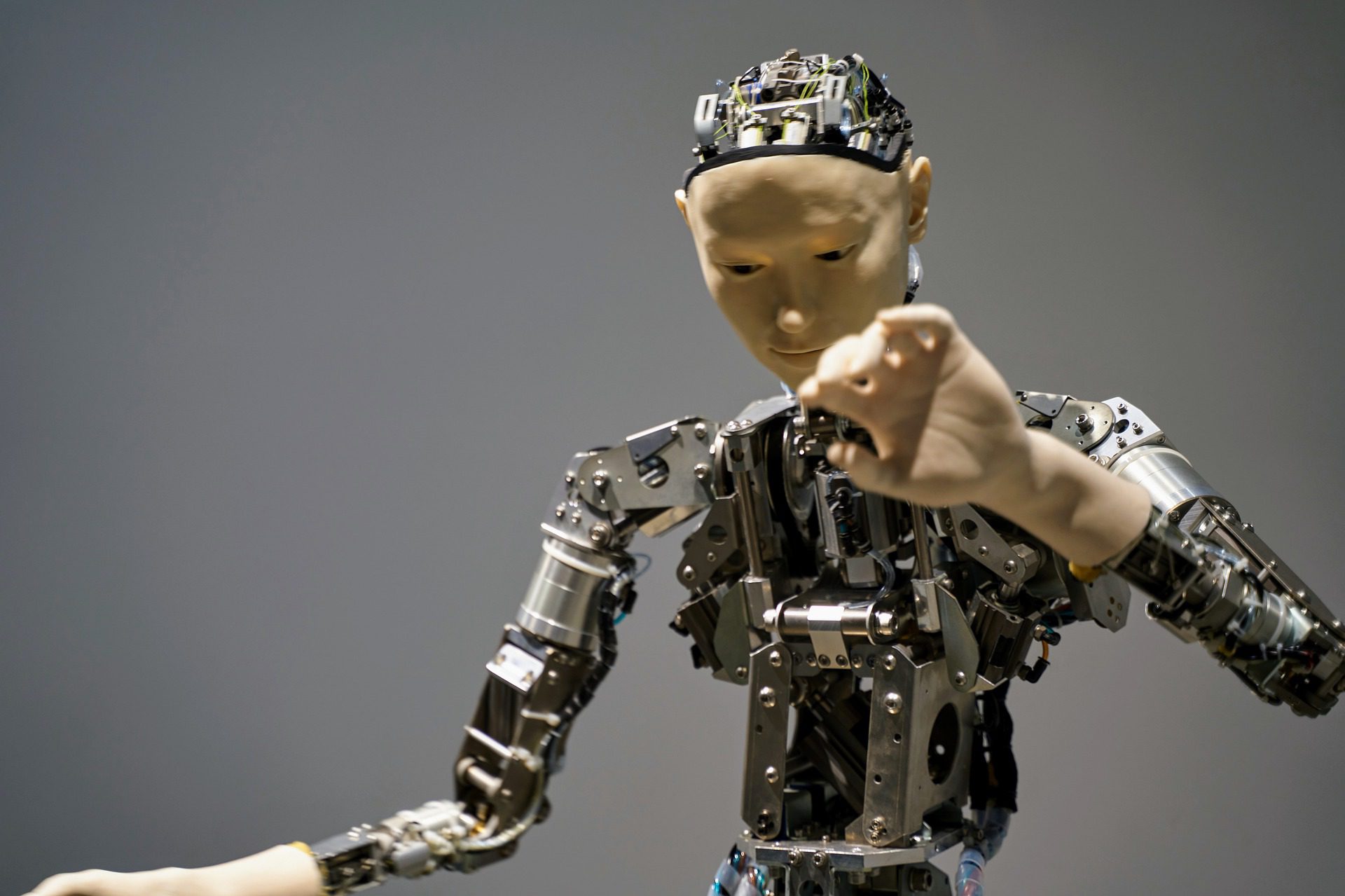 Продвинутый робот. Современные роботы. Робот с искусственным интеллектом. Андроид человекоподобный робот. Современный робот человек.