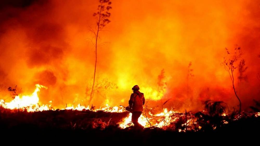 France prepares to break records as fires spread