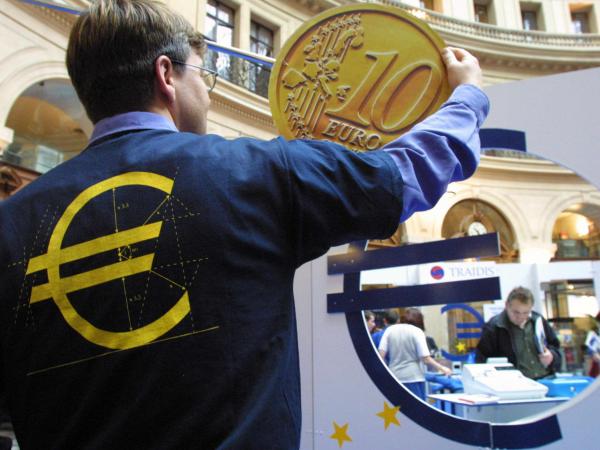 Implications of the dollar price on the euro |  Finance |  Economie
