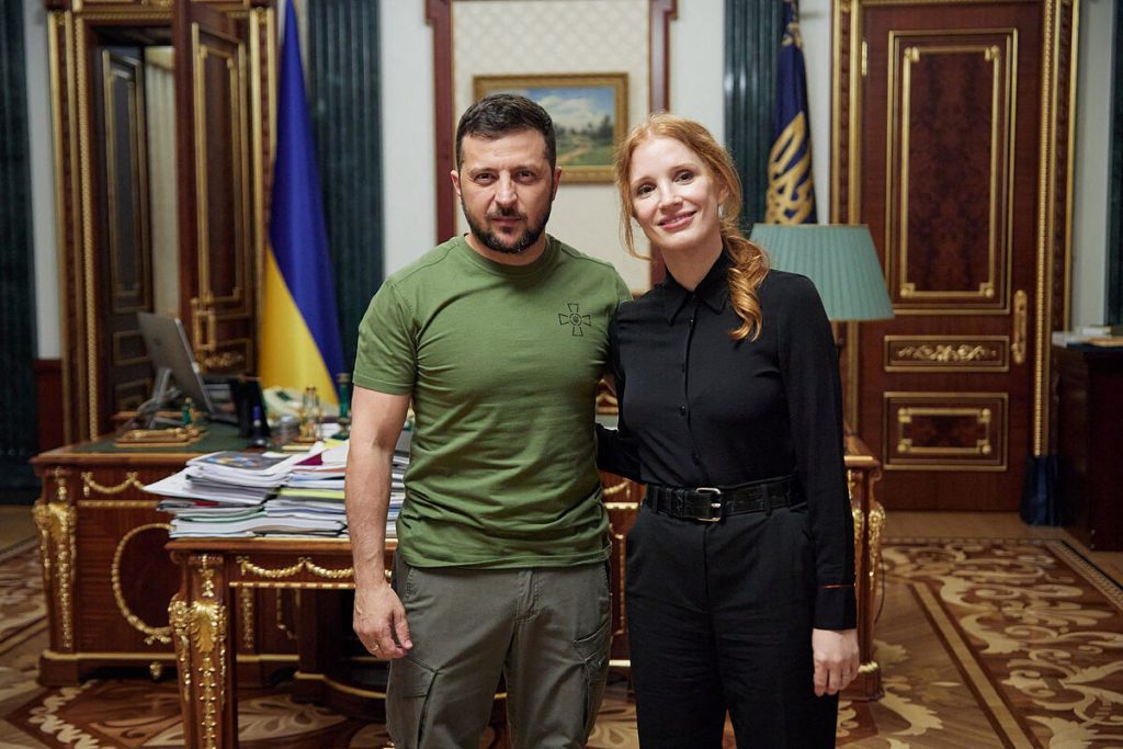 Actress Jessica Chastain meets with Zelensky in Kyiv: "Thanks for the support!"
