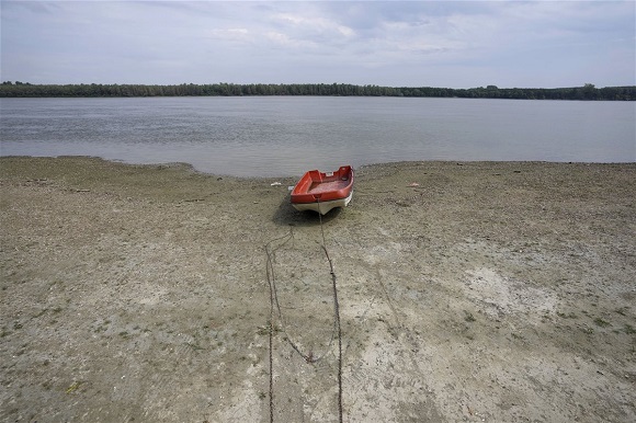 Drought in Europe leaves shocking pictures of its famous rivers without water