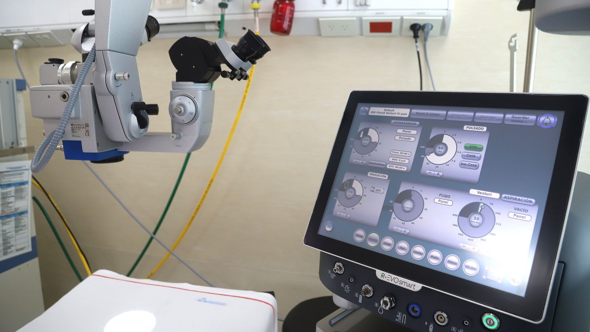 Operating room with new led HIR900 microscope, Evosmart Optokon R phaco vitrectome and Meridian Argon laser