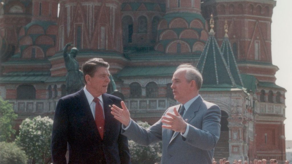 Boris Isaguerre: Lokomoy and Gorbachev |  People