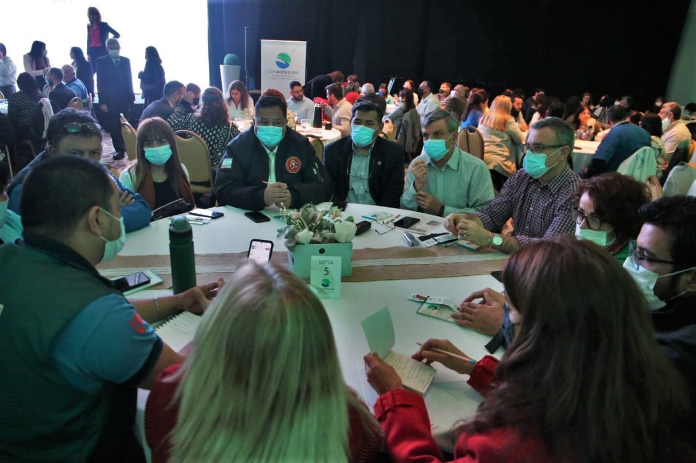 Forum participants at one of the tables.  Photo: Press courtesy of the Ministry of Public Health of Tucumán.