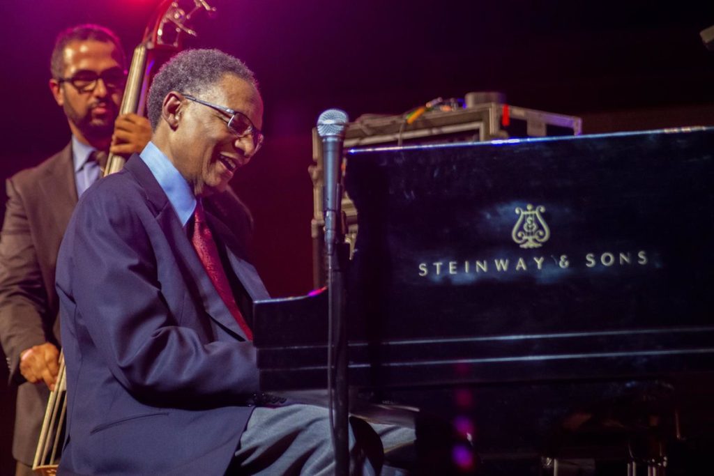Jazz pianist Ramsey Lewis dies at 87