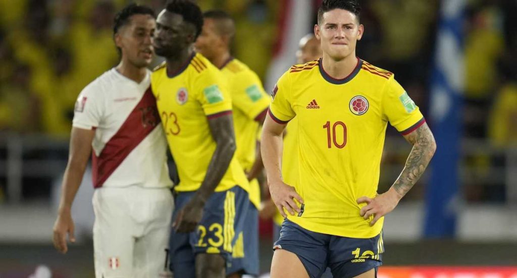 James Rodriguez failed to make it to Valencia in Spain and didn't wait for memes