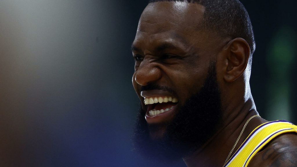 LeBron prioritizes fitness, not scoring for the season with the Lakers