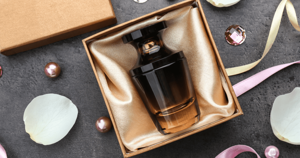 Perfume that lifts the spirits with a scent that hangs
