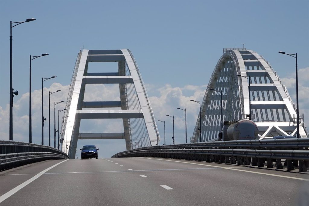 Ukraine: Russia announces "additional measures" to ensure security on the Kerch bridge