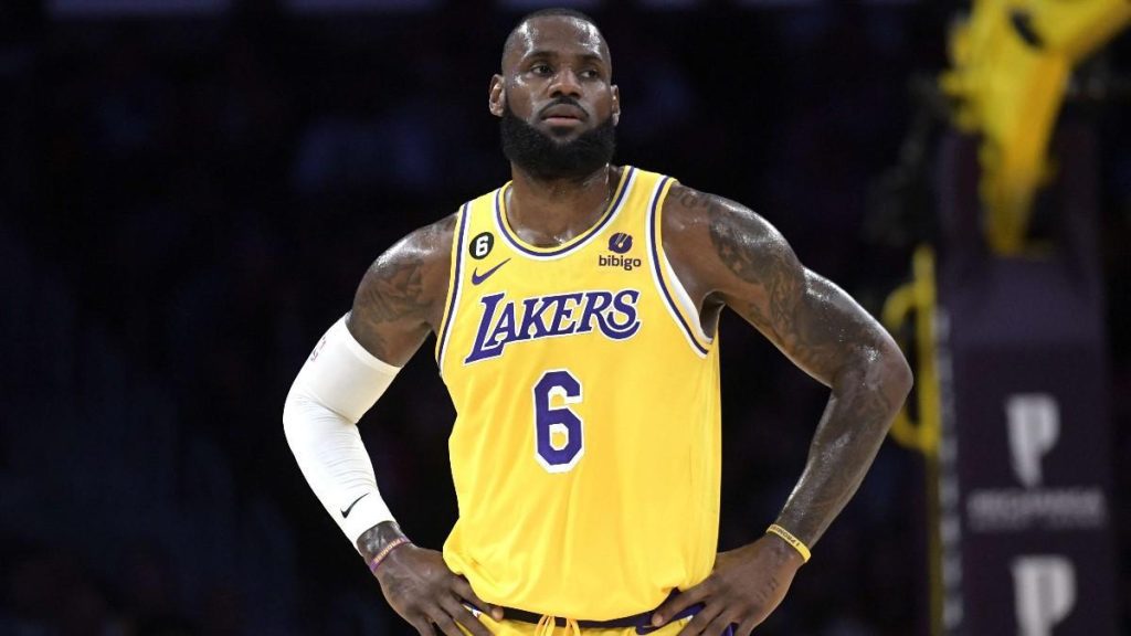 For the first time, the Lakers home in the return of LeBron