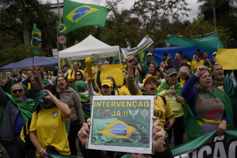 German ambassador to Brazil condemns Nazi salutes to Bolsonaro supporters during protests