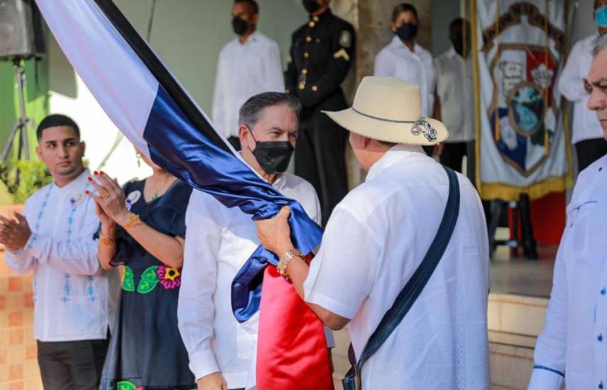 Panama's president highlights national unity on national holidays